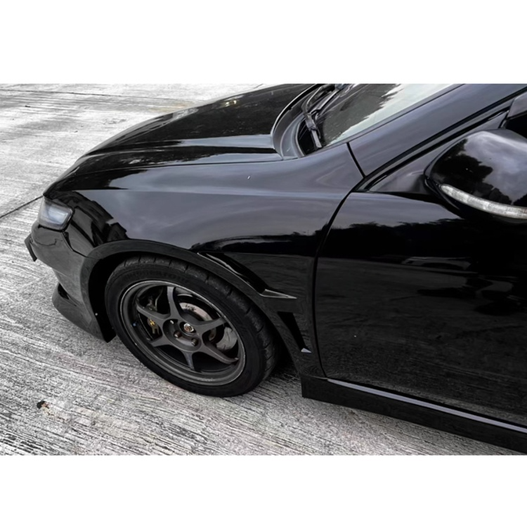 WIDE VENTED FENDERS CL9